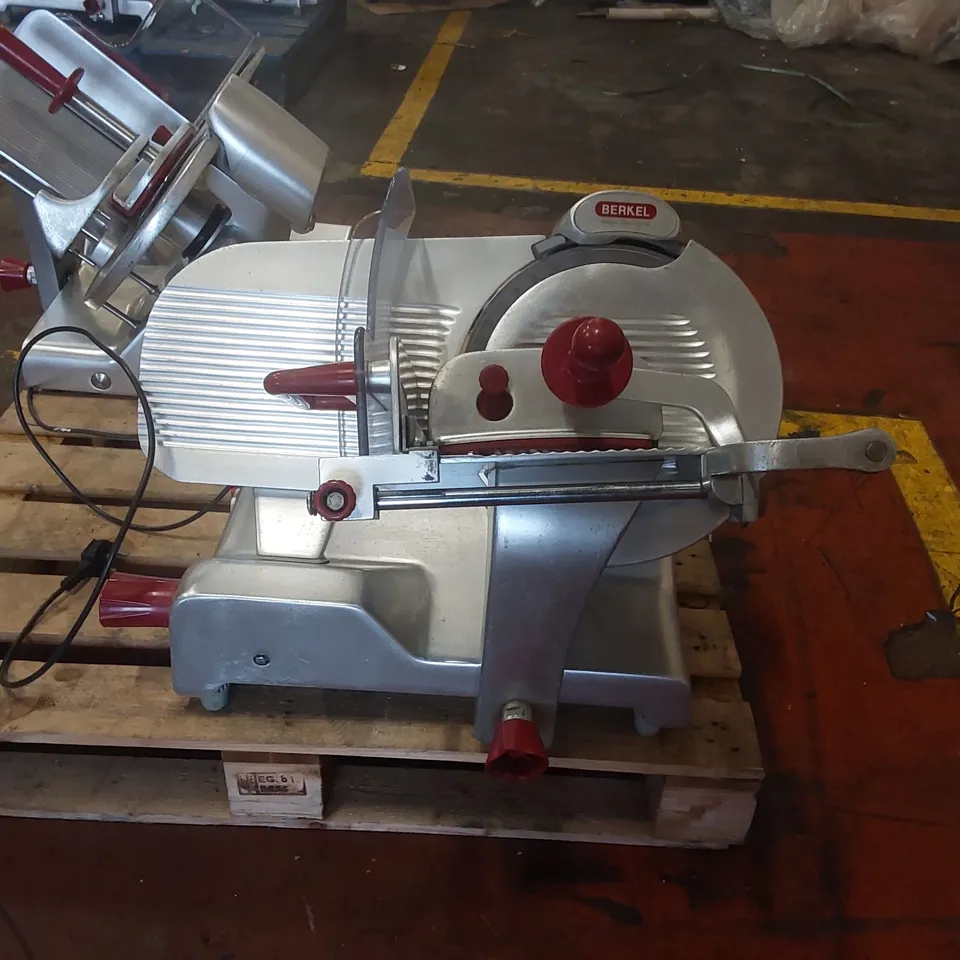 BERKEL SLICER BSPGL04011AOF COMMERCIAL MEAT SLICER
