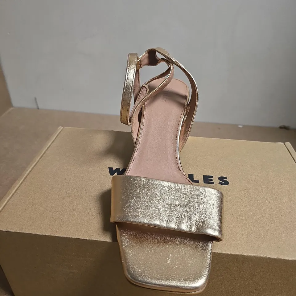 BOXED PAIR OF WHISTLES EDEN BLOCK HEEL SANDAL – GOLD, UK SIZE 8