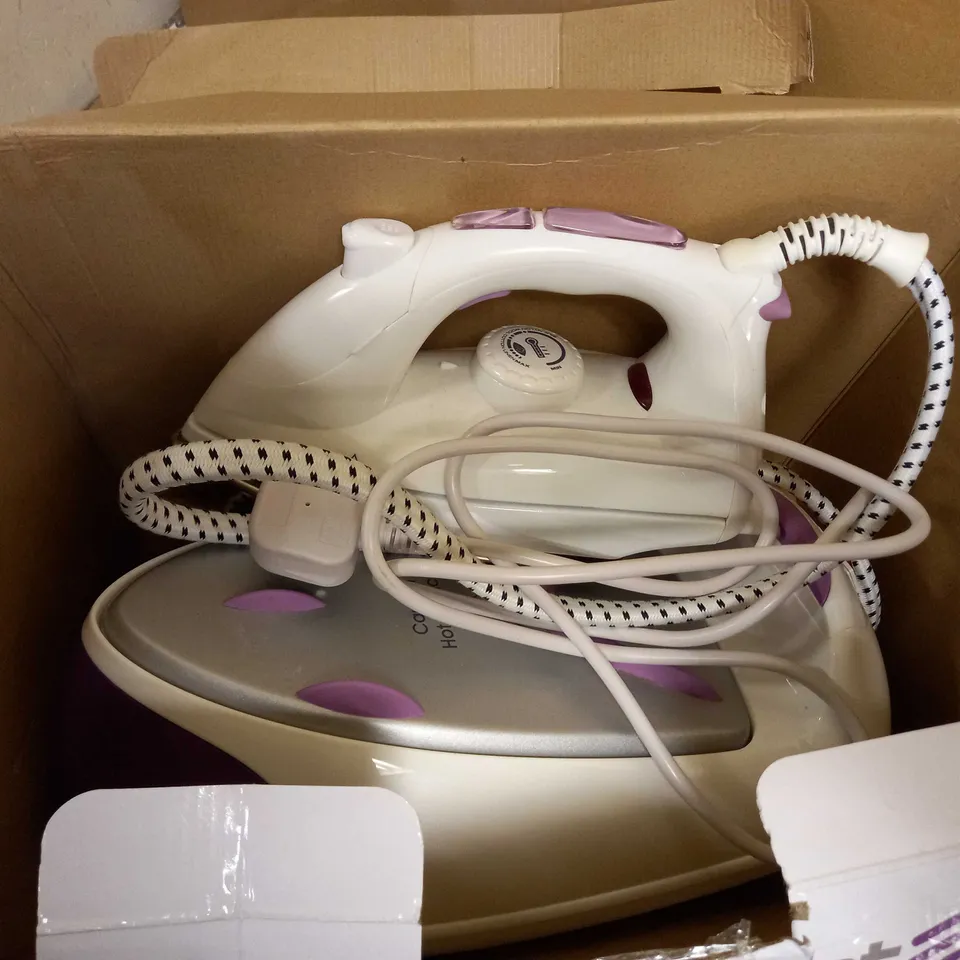 MORPHY RICHARDS JET STEAM GENERATOR IRON 333020 PINK/WHITE