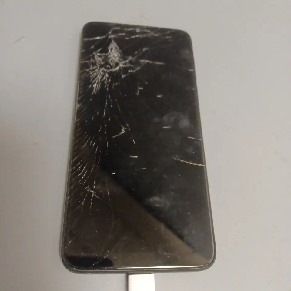 MOTOROLA MOTO G8 POWER
