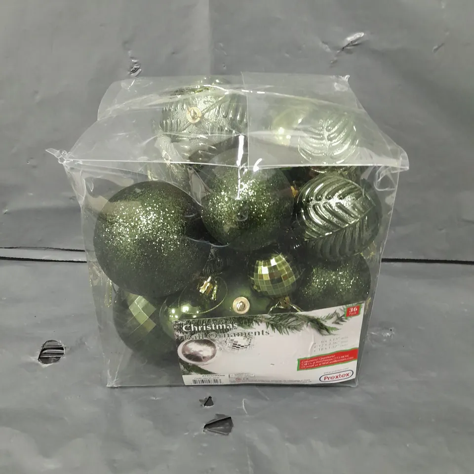 PRETEXT CHRISTMAS BALL ORNAMENTS IN GREEN 