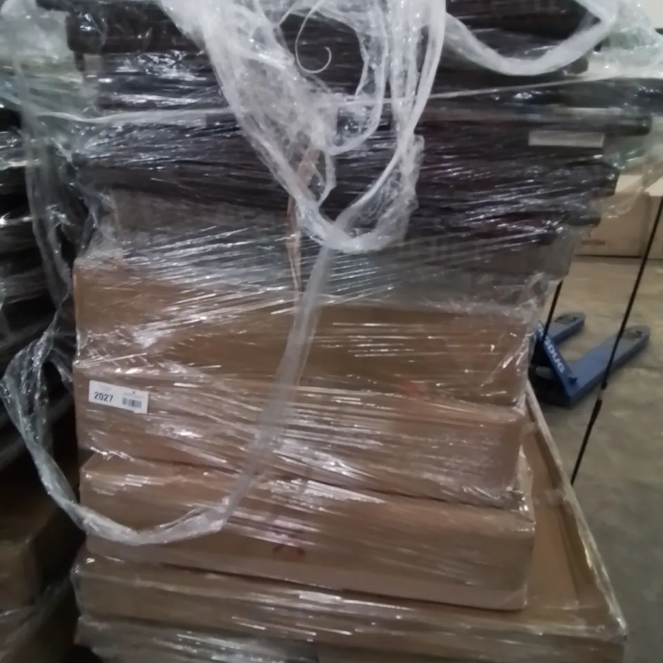 PALLET OF ASSORTED RATTAN GARDEN FURNITURE PARTS INCLUDING 5 × GREY TABLES, BROWN CUSHION BOX & PARTS