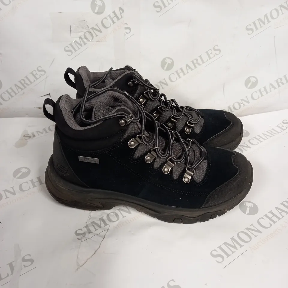 SKETCHERS BLACK HIKING BOOTS UK SIZE 6.5