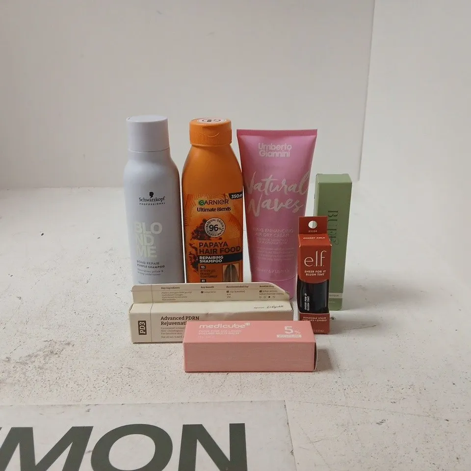 TOTE OF APPROXIMATELY 25 ASSORTED COSMETIC ITEMS TO INCLUDE MEDICUBE PINK COLLAGEN MULTI BALM, SCHWARZKOPF BOND REPAIR SHAMPOO, GARNIER SHAMPOO, E.L.F BLUSH TINT, UMBERTO GIANNINI ETC
