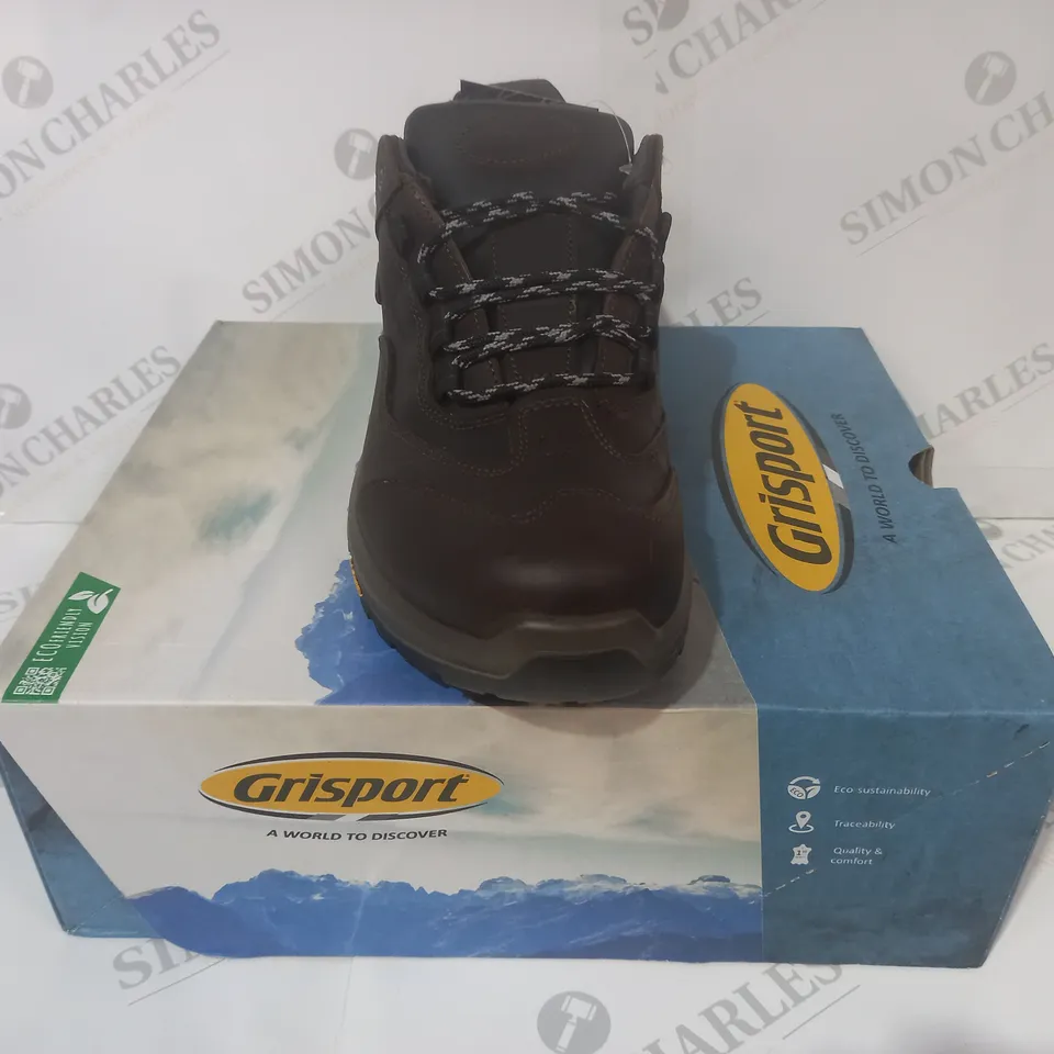 BOXED PAIR OF GRISPORT ESKDALE SHOES IN BROWN EU SIZE 45