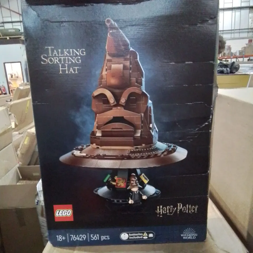 BOXED LEGO HARRY POTTER TALKING SORTING HAT - 76429