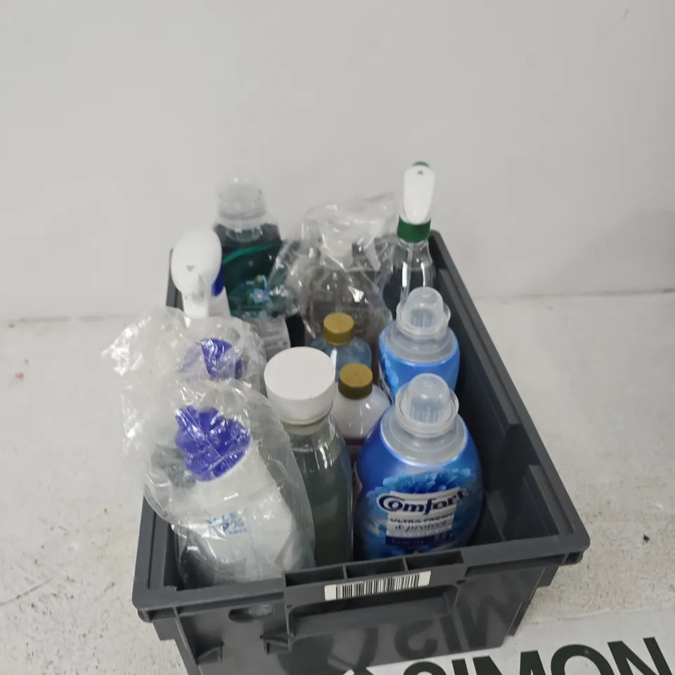 TOTE OF APPROXIMATELY 12 ASSORTED LIQUIDS TO INCLUDE: BOLD STAIN REMOVER