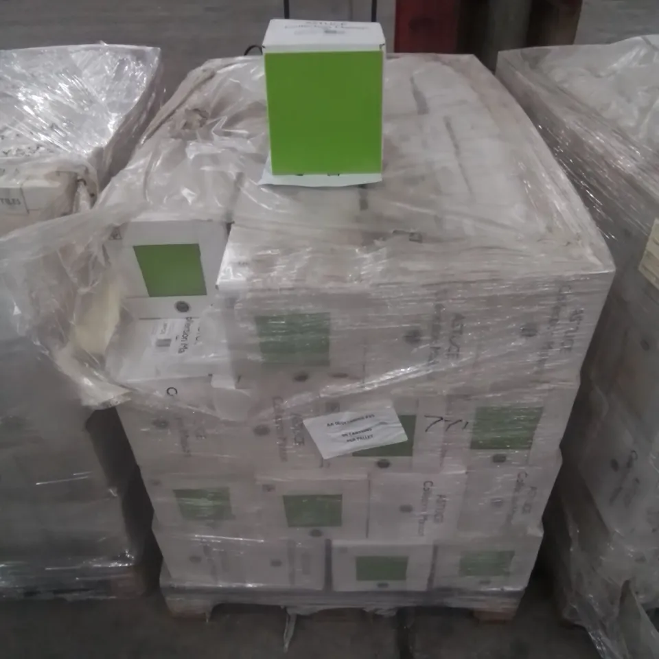 PALLET TO CONTAIN APPROX 96 X CARTONS OF JOHNSON COLLECTION MAISON ASTUCE BRILLIANT VERT TILES - 25 TILES PER CARTON // TILE SIZE: 197 X 197 X 6.5mm