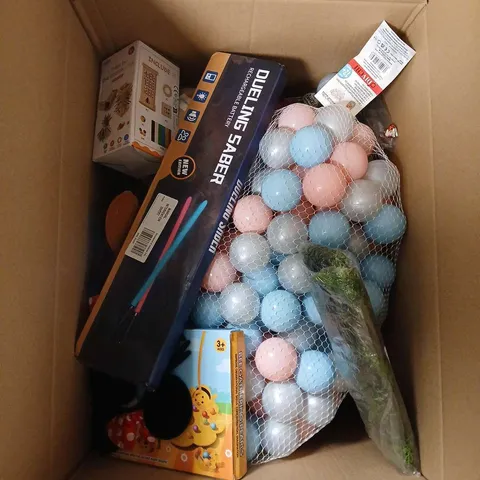LARGE QUANTITY OF ASSORTED TOYS AND GAMES TO INCLUDE - BALL PIT BALLS, BABY TOYS AND LIGHT SABERS