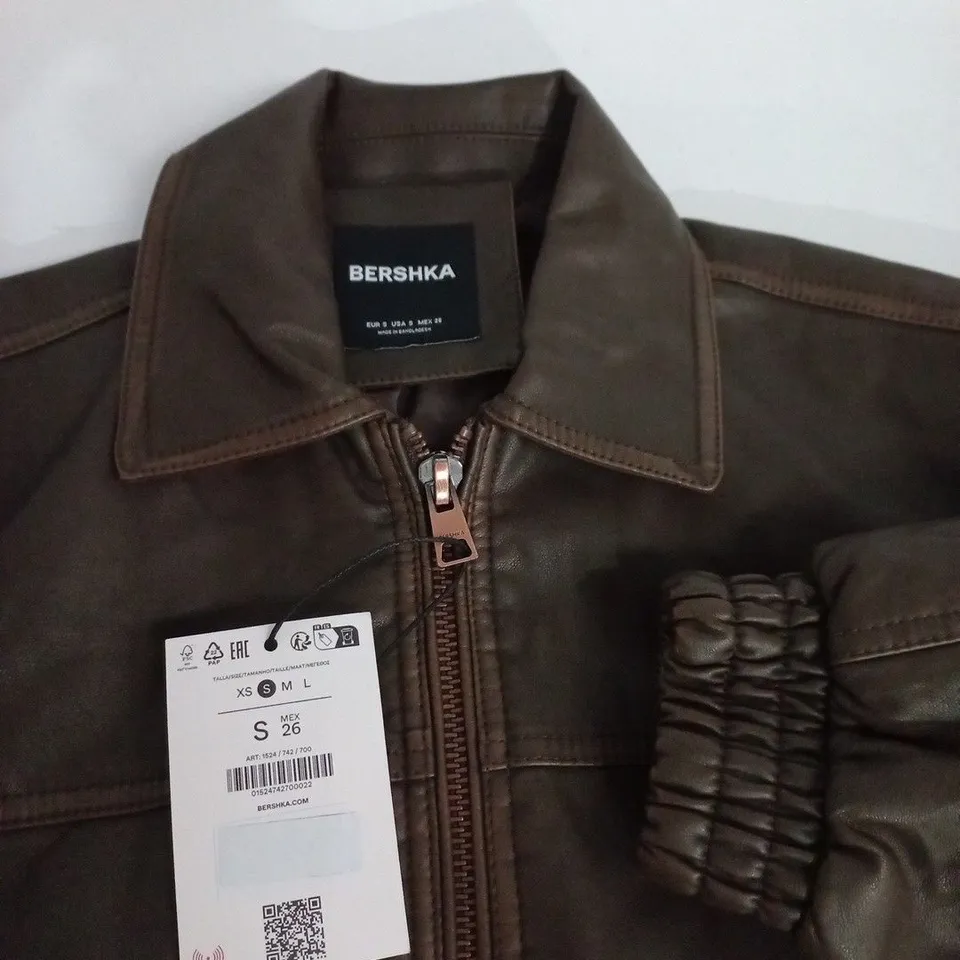 BERSHKA LEATHER EFFECT CROPPED JACKET IN BROWN - EUR S