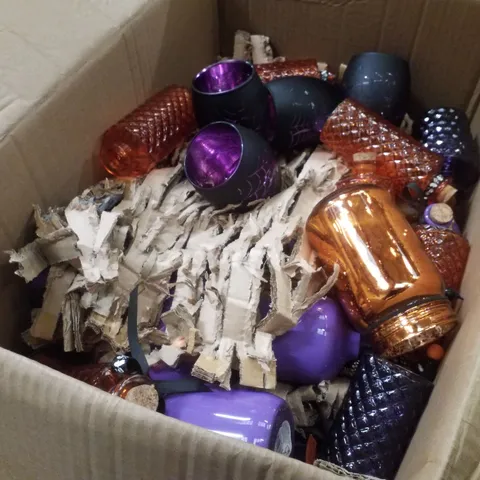 PALLET CONTAINING ASSORTED HALLOWEEN PRODUCTS & DECORATIONS INCLUDING FELT PUMPKINS & ASSORTED BOTTLES AND JARS