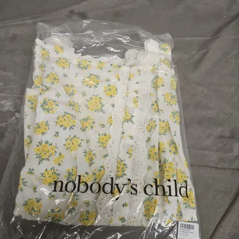 NOBODY'S CHILD WHITE FLORAL PRINT BLOUSE – M