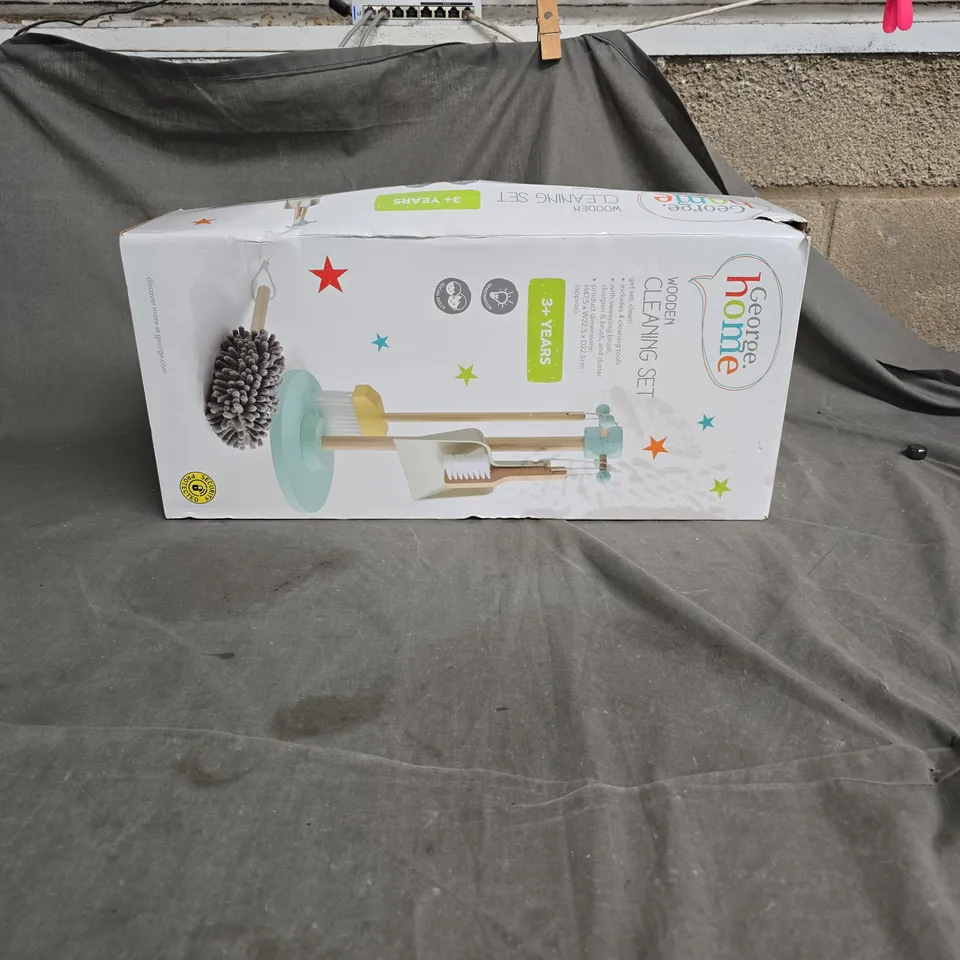 GEORGE HOME WOODEN CLEANING SET, PARTS MISSING