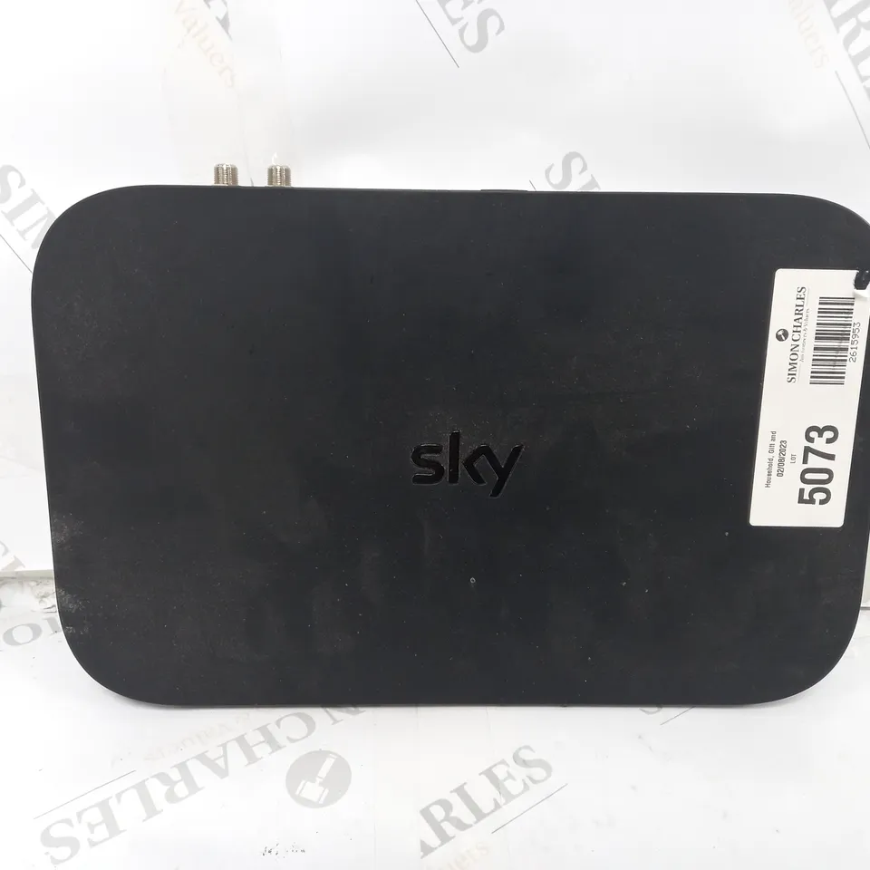 SKY Q BOX - ES140