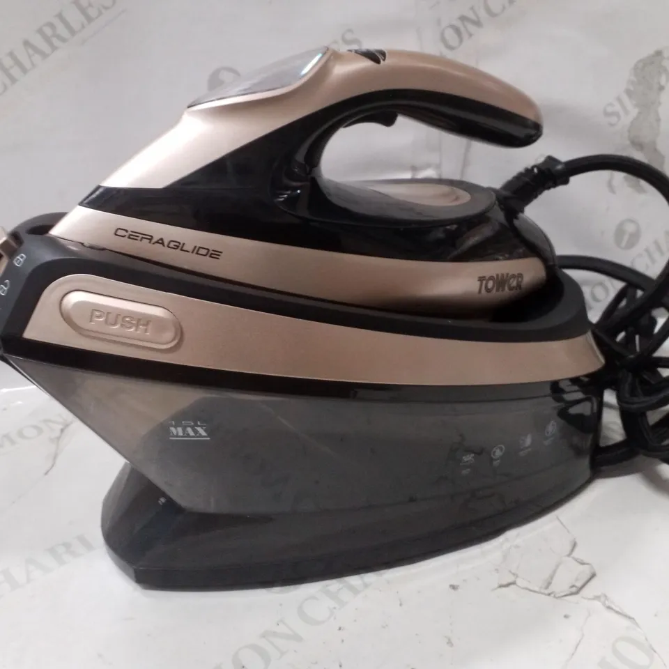 BOXED TOWER CERAGLIDE DIGITAL STEAM GENERATOR IRON