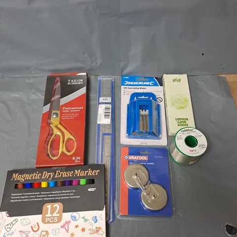 APPROXIMATELY 15 ASSORTED HOUSEHOLD ITEMS TO INCLUDE UTILITY BLADES, SOLDER, MARKERS ETC 