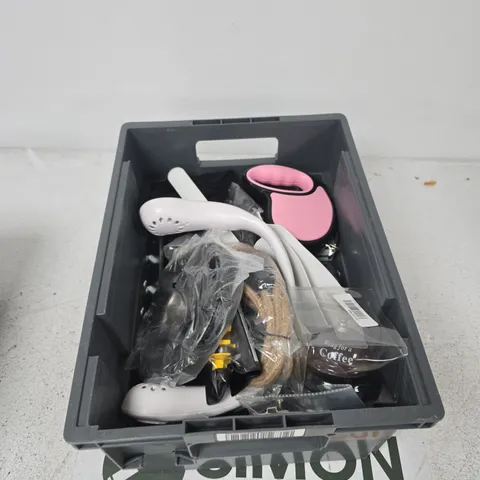 TOTE OF APPROXIMATELY 14 ASSORTED ITEMS TO INCLUDE: LED DIGI DISPLAY FAN