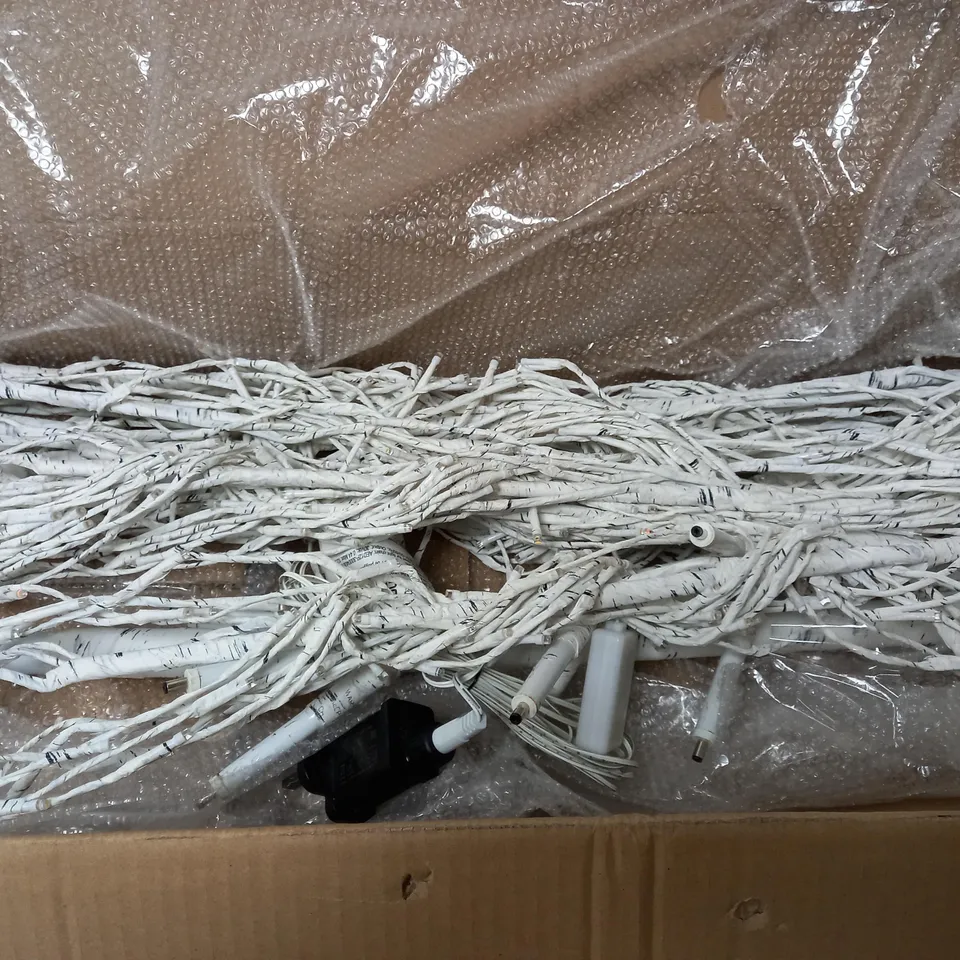 7FT WILLOW TREE WITH LIGHTS