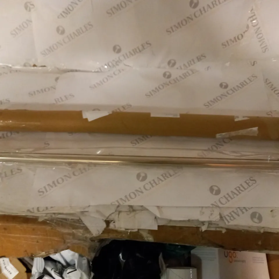 BOXED EXTENDABLE CURTAIN RAIL IN CHROME, WITH INSTRUCTIONS