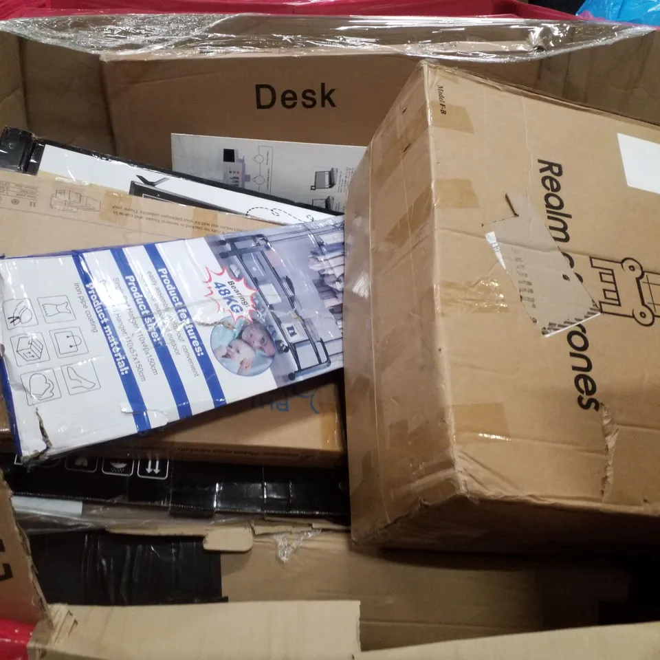 PALLET CONTAINING ASSORTED PRODUCTS INCLUDING COMPUTER DESK, FOLDABLE PLAY MAT, PRIVACY SCREEN & MONITOR STAND