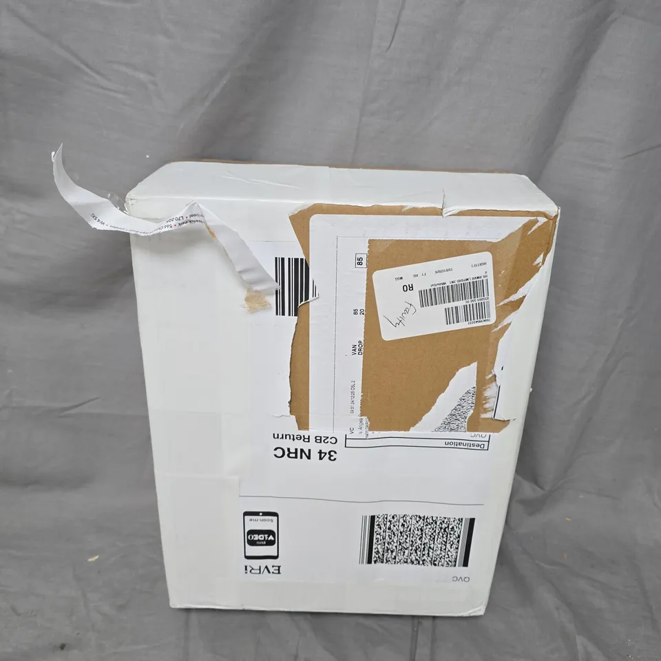 HOME STORIES SET OF TWO 2 IN 1 LAMPS WITH REMOVABLE LAMPSHADE IN WHITE/GOLD