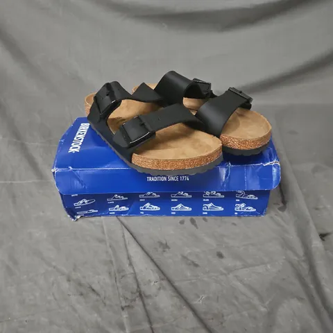 BOXED PAIR OF BIRKENSTOCK ARIZONA SANDALS IN BLACK SIZE 5
