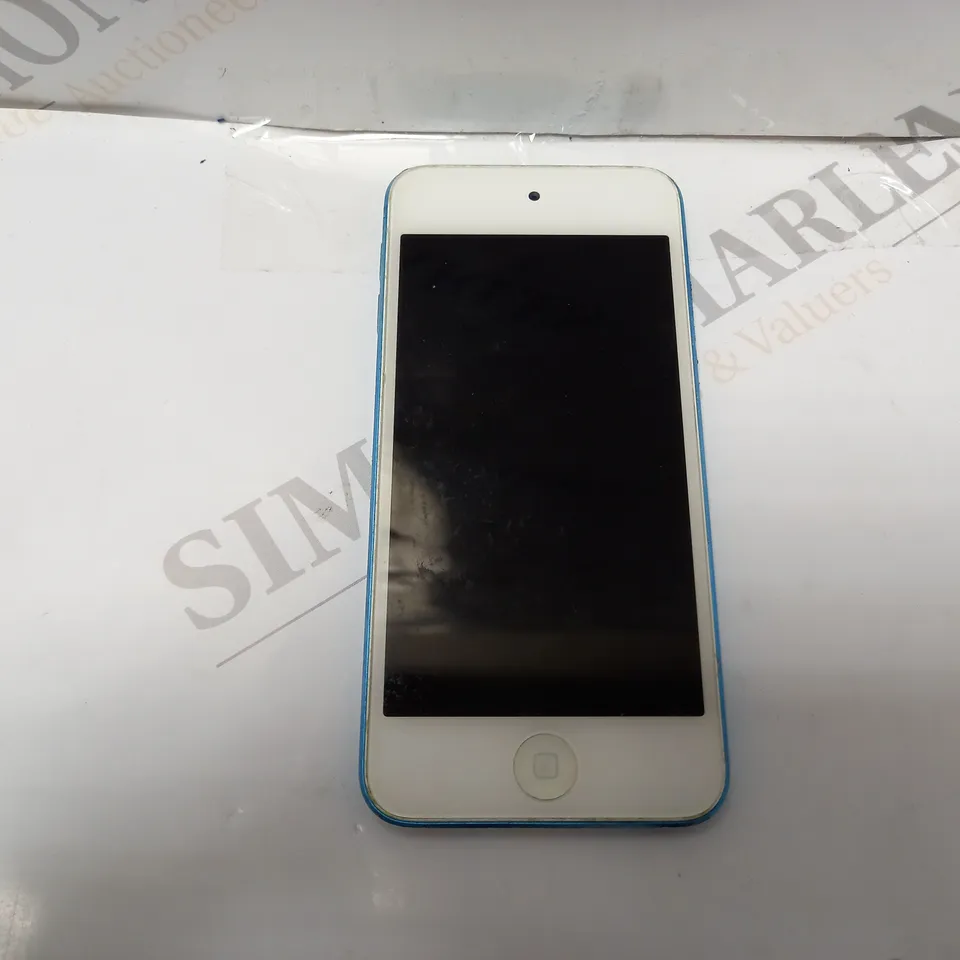 APPLE IPOD TOUCH 5TH GEN - SKY BLUE