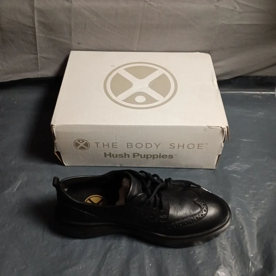 HUSH PUPPIES THE BODY SHOE – BLACK LEATHER OXFORD, BOXED - SIZE UK 4 