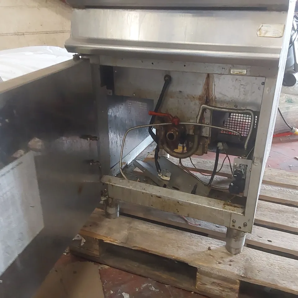 FALCON COMMERCIAL GAS DEEP FRYER