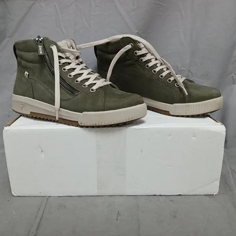 BOXED PAIR OF RIEKER SIDE ZIP TRAINER BOOTS IN OLIVE SIZE 4