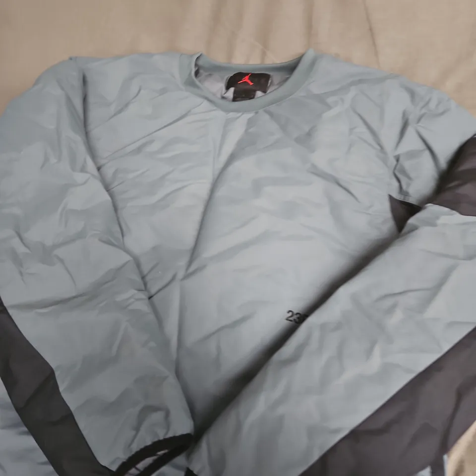 JORDAN LIGHTWEIGHT TRACK JACKET – SIZE M