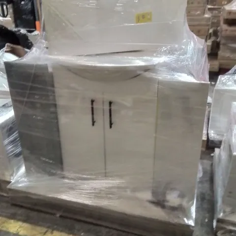 PALLET OF BATHROOM CABINETS 