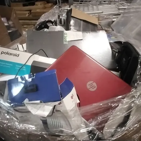 PALLET CONTAINING LARGE SELECTION OF HOME AND  KITCHEN APPLIANCES 