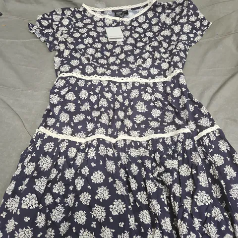 NOBODYS CHILD PETITE DARA MIDI DRESS - SIZE 14