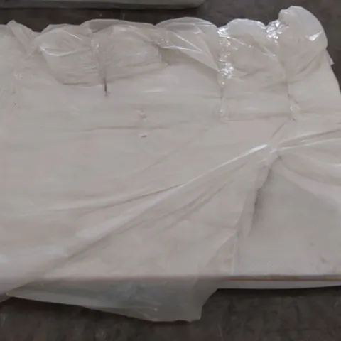 QUALITY BAGGED PLUSH COMFORT ESSENTIALS KING SIZE HYBRID MEMORY FOAM MATTRESS