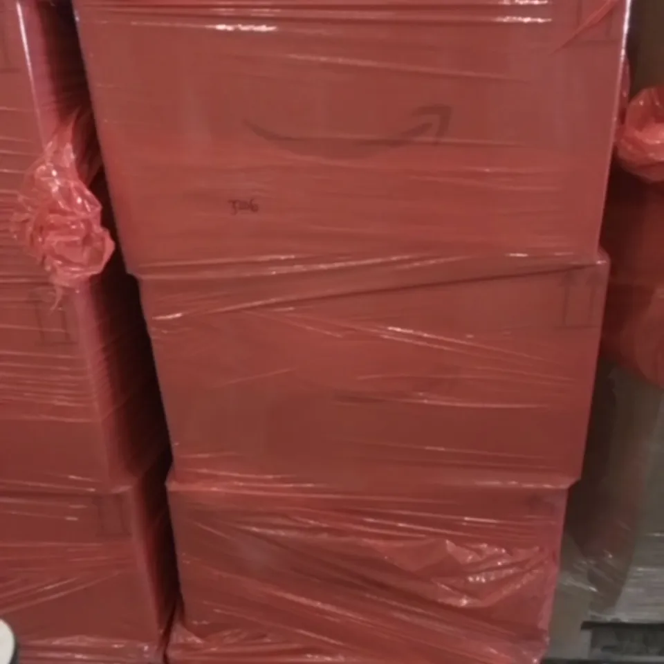 PALLET OF ASSORTED HOUSEHOLD ITEMS TO INCLUDE GAMING HEADSET, ARTIFICIAL FLOWERS AND PET CLOTHING