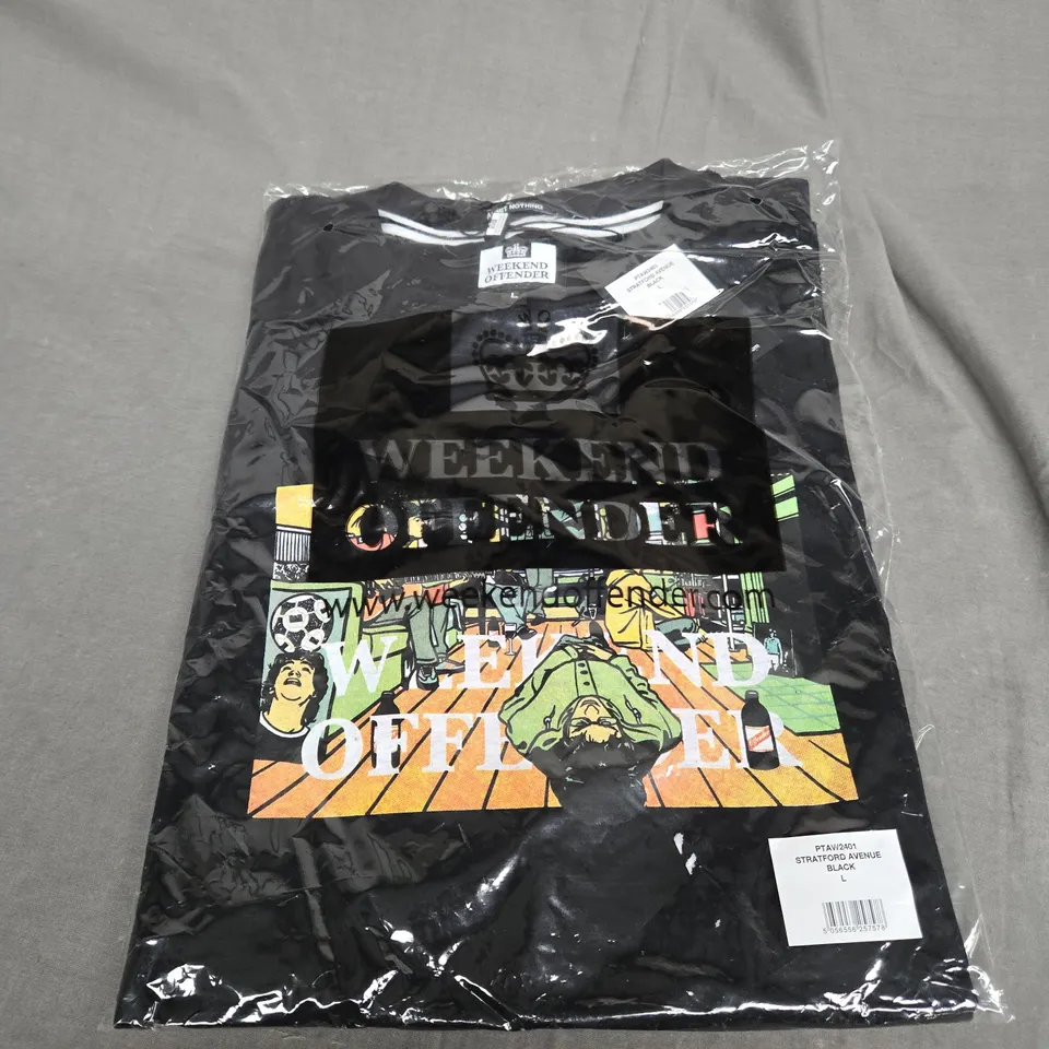 SEALED WEEKEND OFFENDER STRATFORD AVENUE T-SHIRT IN BLACK SIZE L