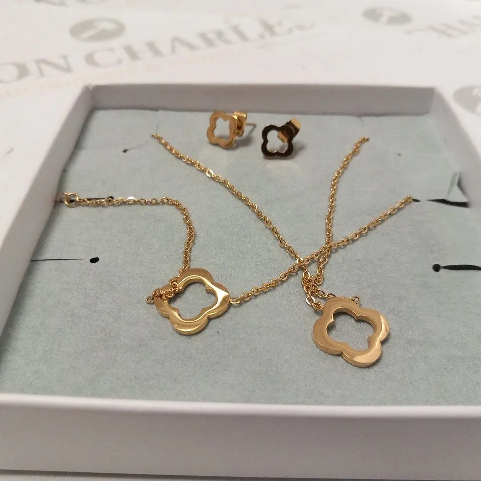 BOXED SAY IT WITH DIAMONDS OPEN CLOVER JEWELLERY SET