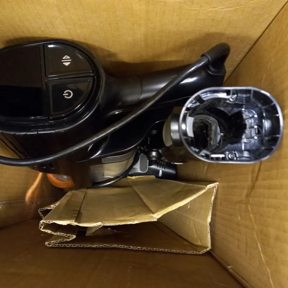 SHARK CORDED STICK VACUUM HZ500UKT