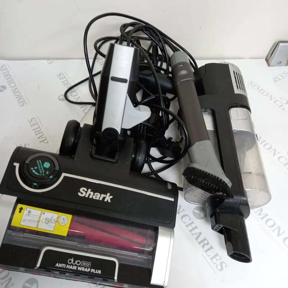 SHARK STRATOS ANTI HAIR WRAP PET PRO VACUUM CLEANER HZ3000UKT