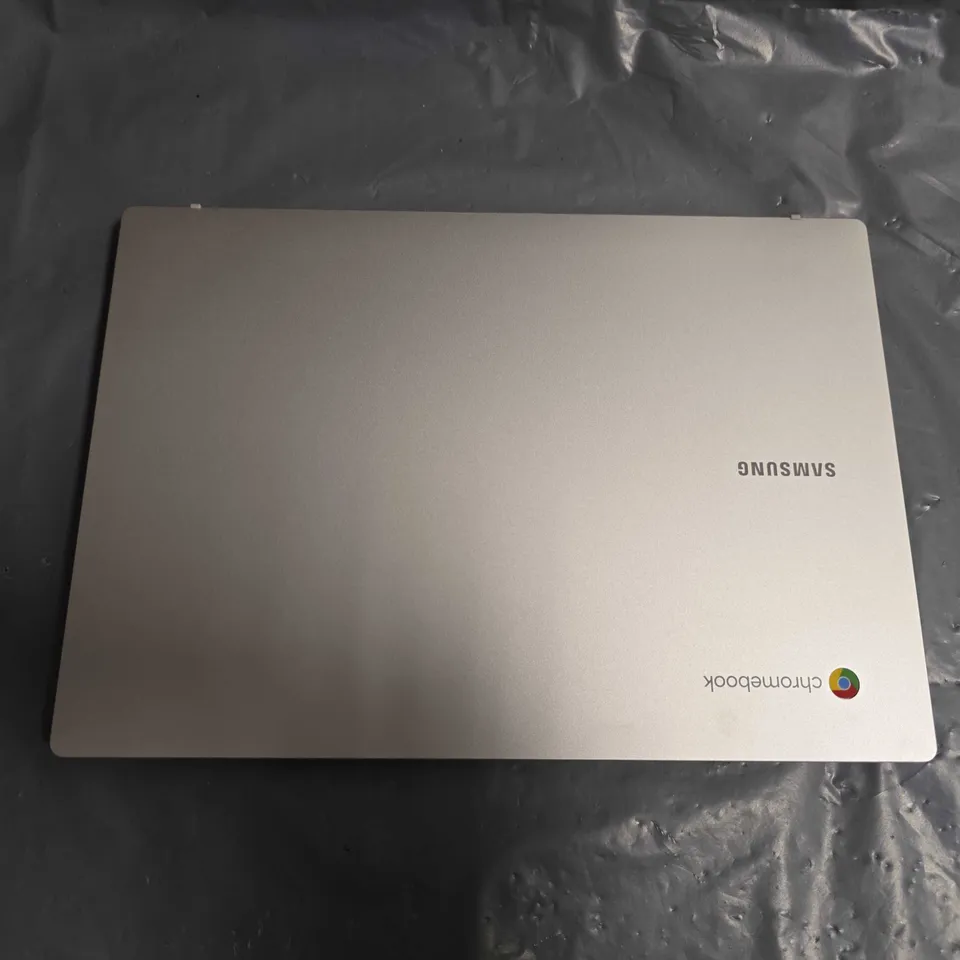 BOXED SAMSUNG GALAXY CHROMEBOOK INTEL CELERON LAPTOP IN SILVER - XE310XDA-KA1UK