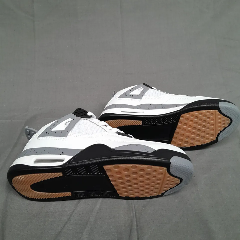 UNBOXED PAIR OF JORDAN 4 RETRO WHITE CEMENT SIZE UNSPECIFIED