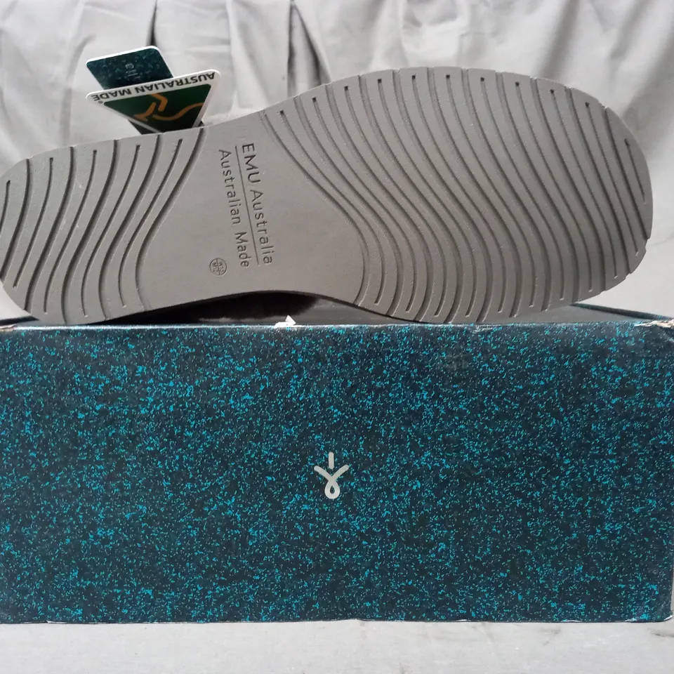 BOXED PAIR OF EMU AUSTRALIA SLIPPERS IN CHARCOAL SIZE 11