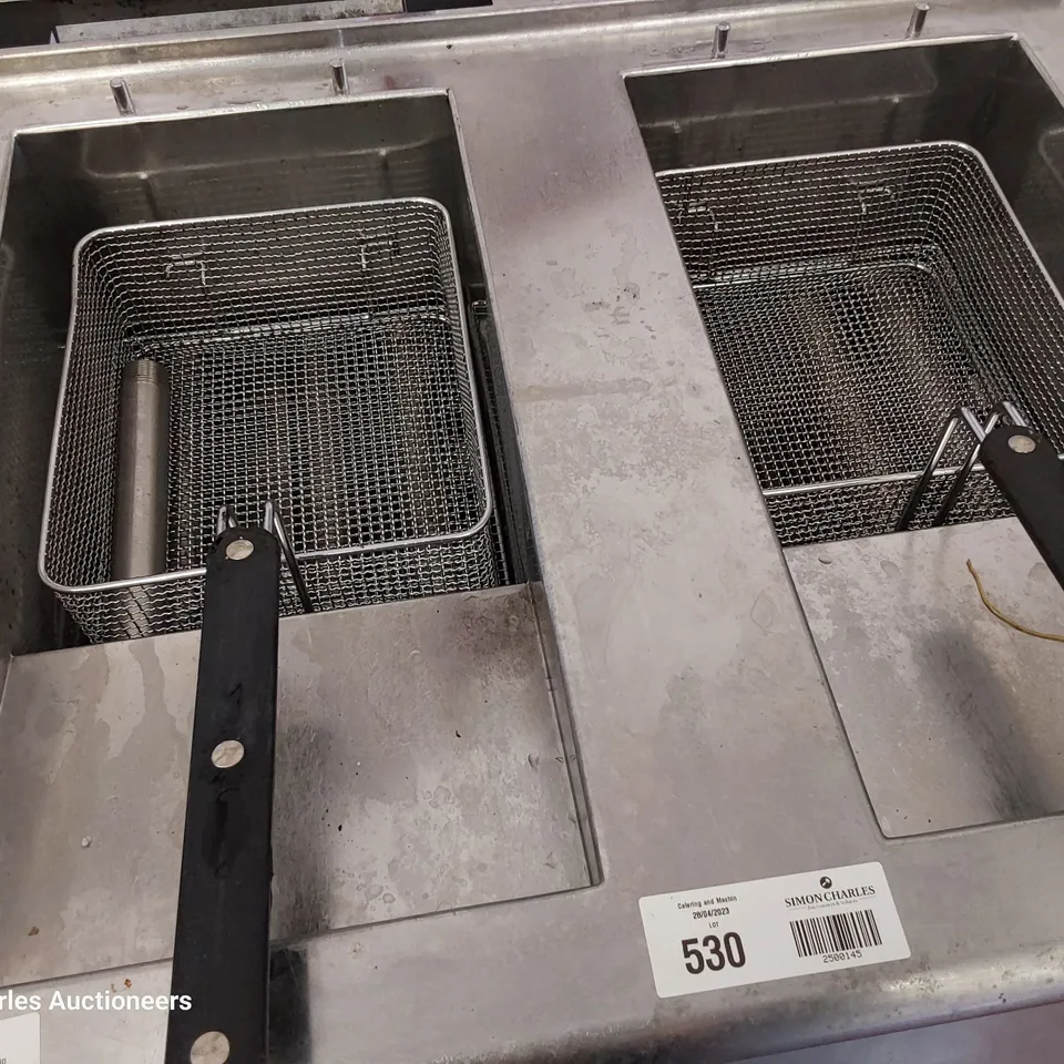 MARENO GAS FIRED FREESTANDING DOUBLE TANK DEEP FAT FRYER
