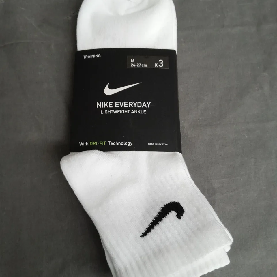NIKE EVERYDAY 3-PACK OF SOCKS - M 24/27CM