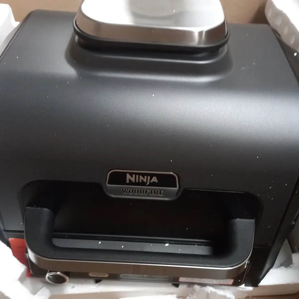 BOXED NINJA WOODFIRE PRO XL OUTDOOR GRILL AND SMOKER - COLLECTION ONLY