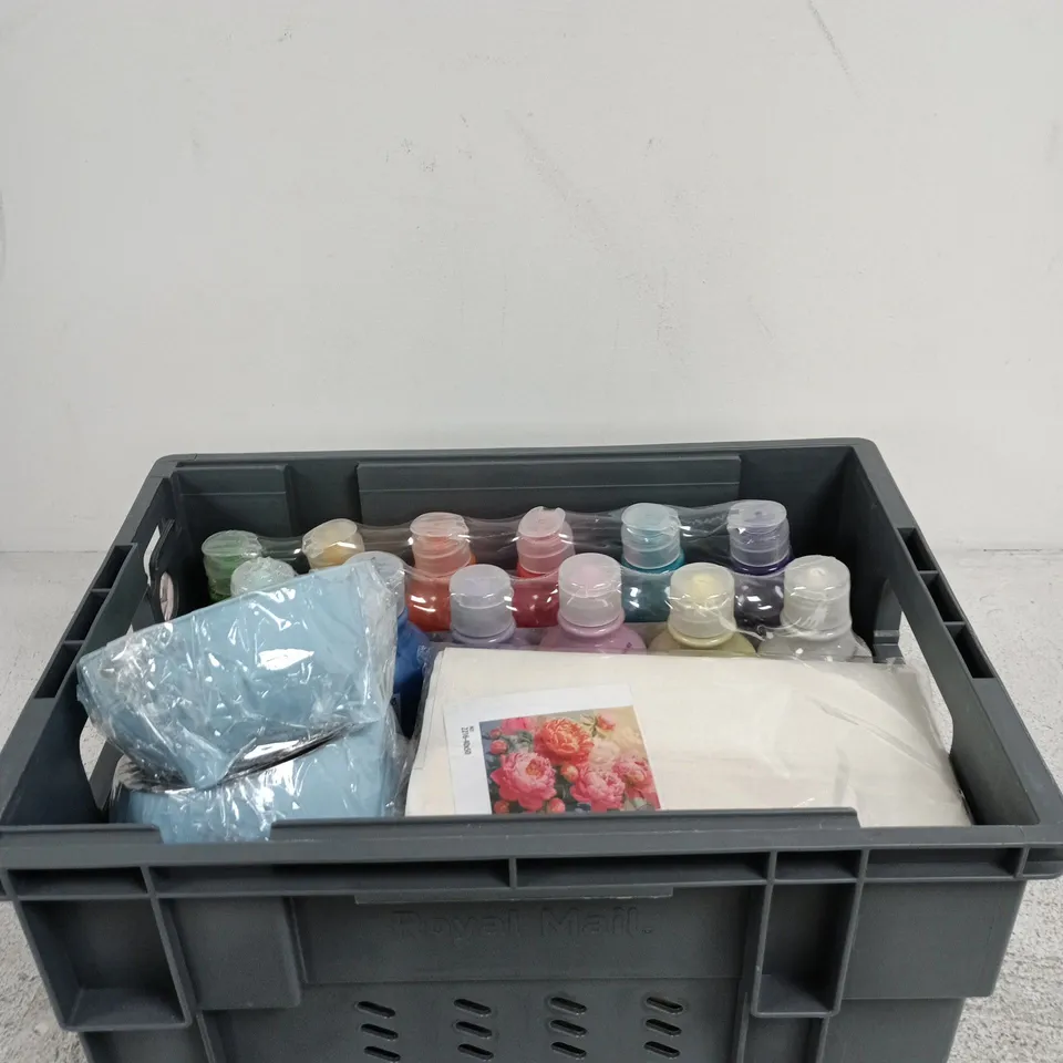 APPROXIMATELY 15 ASSORTED ITEMS INCLUDING HOBBYCRAFT READY MIXED PAINT, ECOEGG LAUNDRY SCENT BOOSTERS AND A RAISED CAT BOWL