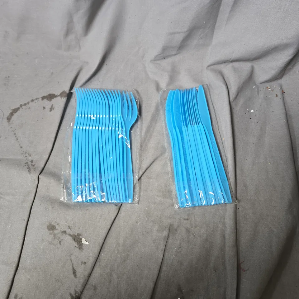 APPROXIMATELY 20 ASSORTED HOUSEHOLD ITEMS INCLUDING NEEDLE DISPOSABLE CARTRIDGE , QUIET EARPLUGS AND PLASTIC CUTLERY SET 