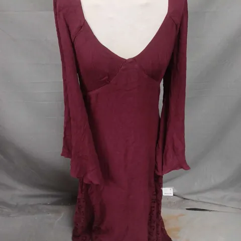 FREE-EST DRESS IN PORT ROYALE SIZE L