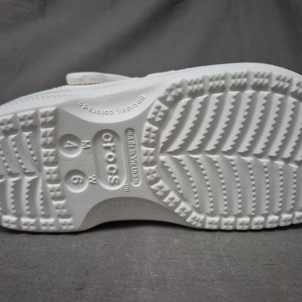 PAIR OF CROCS BAYA CLOGS IN WHITE UK SIZE M3/W4